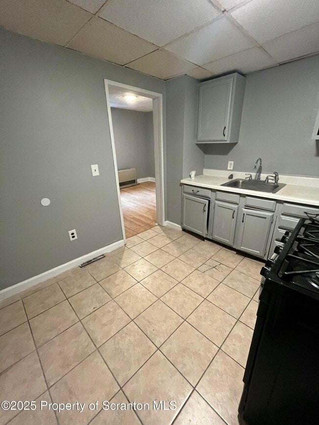 Building Photo - 205 S Hyde Park Ave