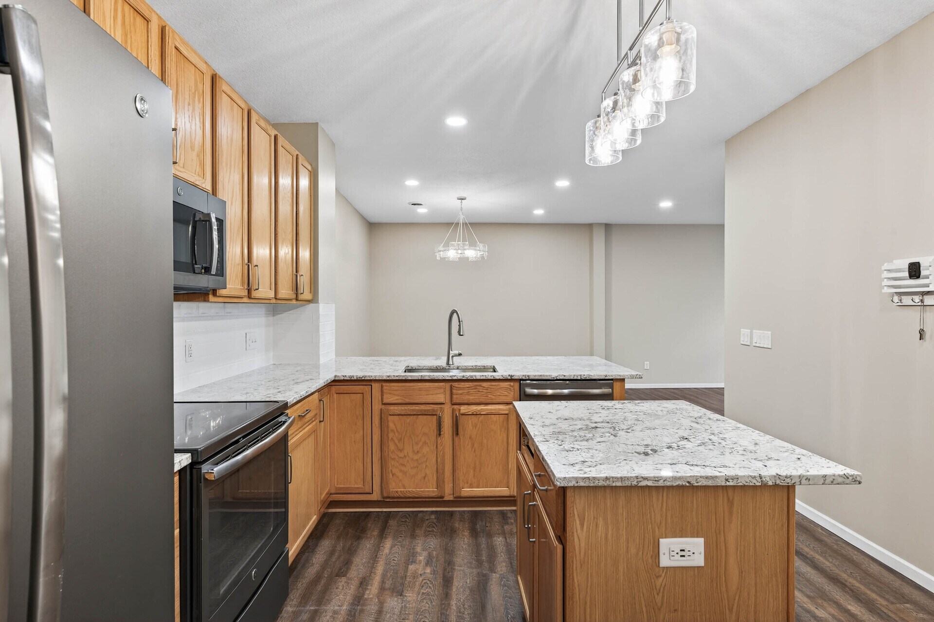 Main Level - Kitchen Island - 18217 69th Pl N