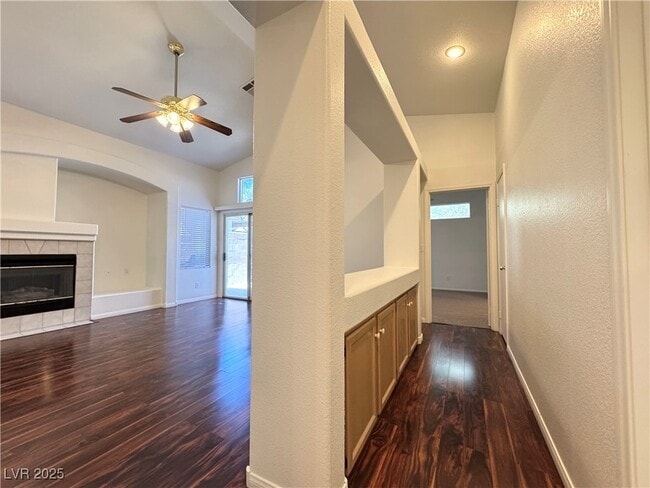 Building Photo - 909 Windhook St