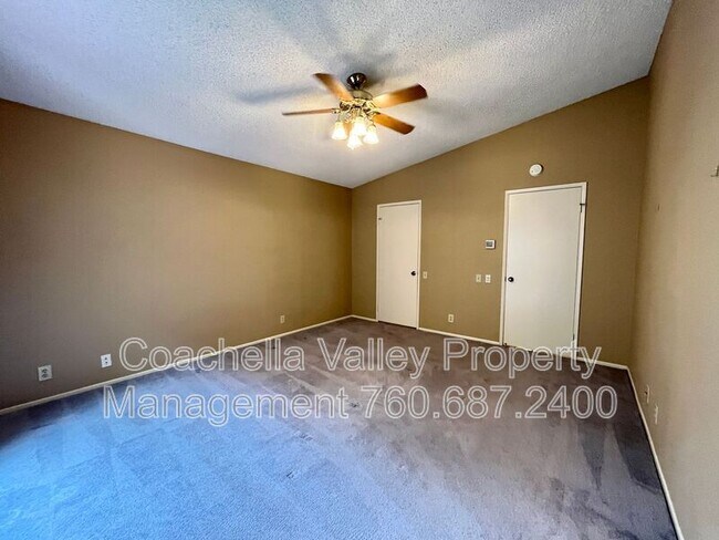 Building Photo - 40120 Sagewood Dr