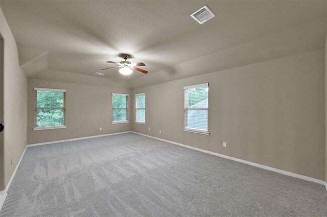 Building Photo - 2458 Garden Falls Dr
