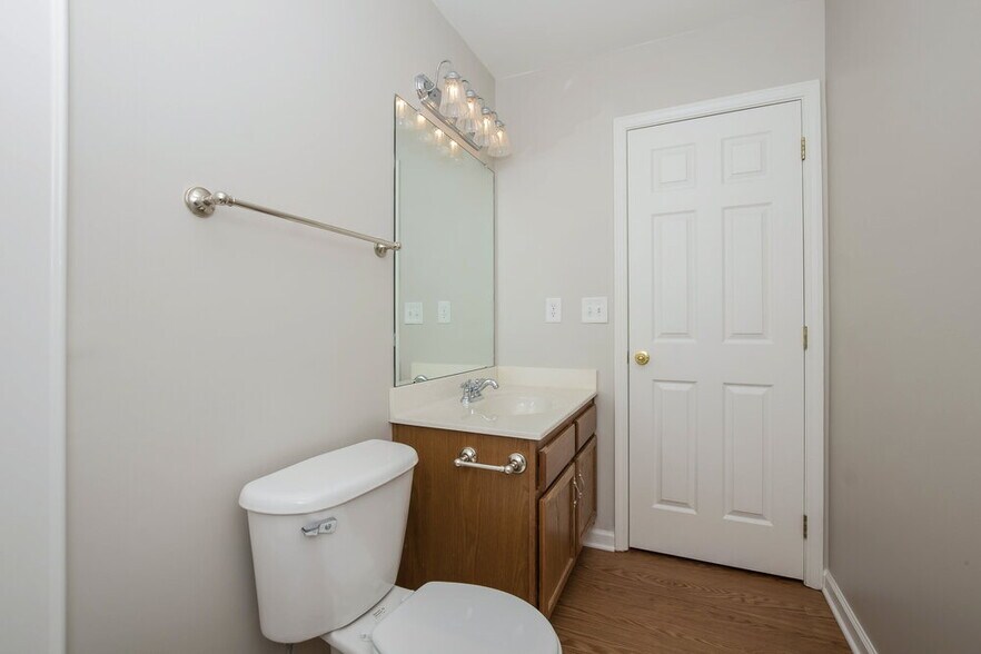 Building Photo - 3012 Deep Cove Dr NW