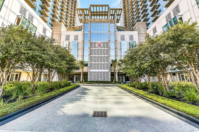 Building Photo - 5925 Almeda Rd