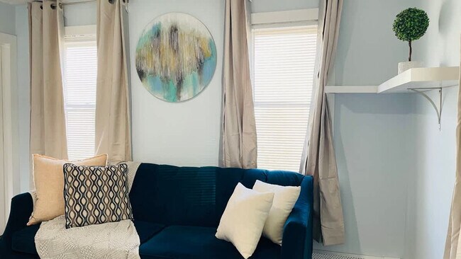 Building Photo - 25 Andem St