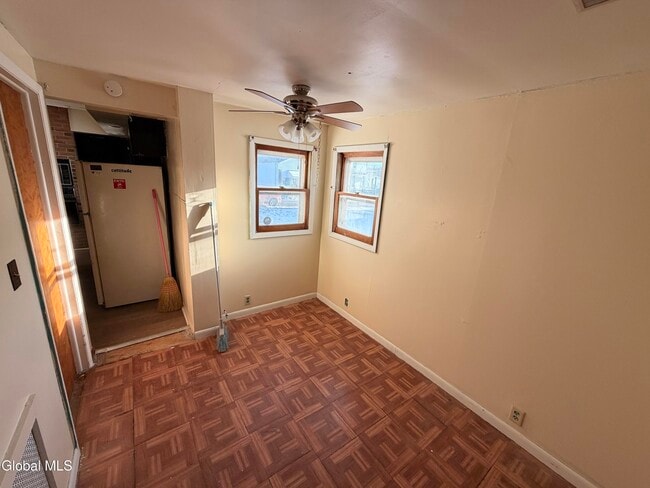 Building Photo - 8 Bayard St