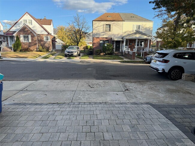 Building Photo - 114-60 226th St