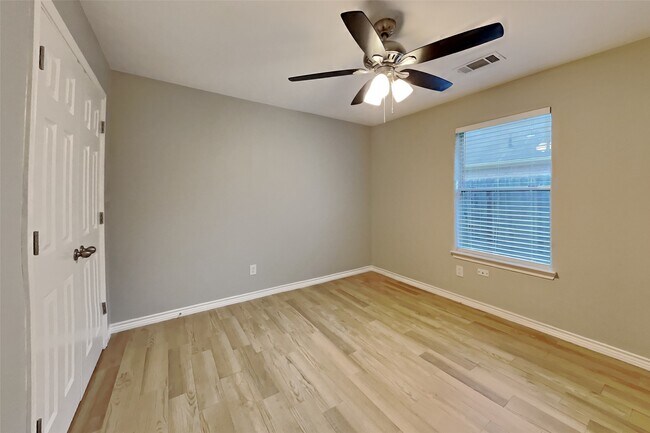 Building Photo - 3344 Zubin Ln