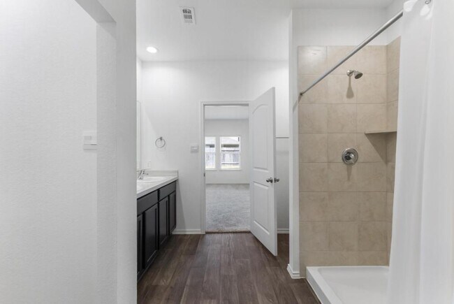 Building Photo - 14678 Cyn Pnes Ln