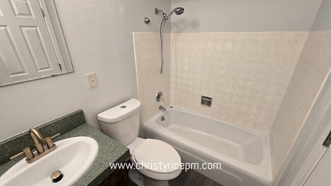 Building Photo - 13709 SE 23rd St