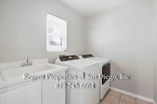 Building Photo - 908 Taber Ct