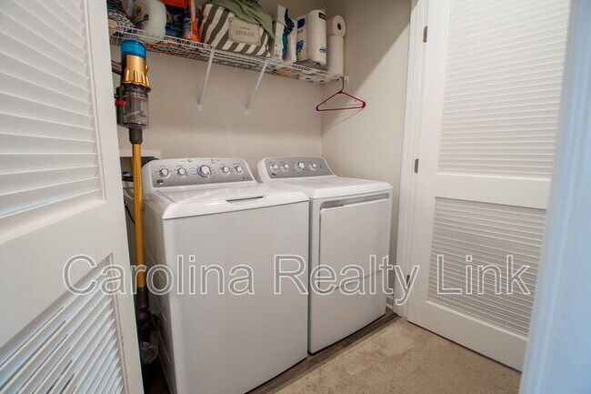 Building Photo - 2417 Fathom Wy