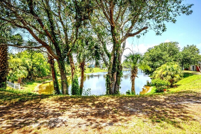 Building Photo - 4000 Gulf Terrace Dr