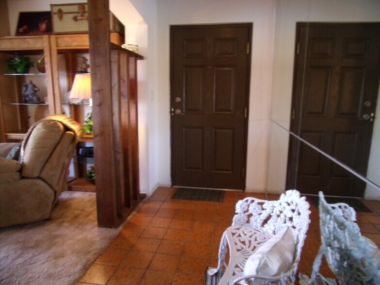 Building Photo - 1611 AZ-95
