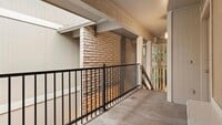 Building Photo - 1209 W Plum St
