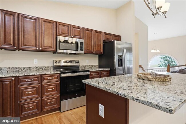 Building Photo - 1617 Tomahawk Trail