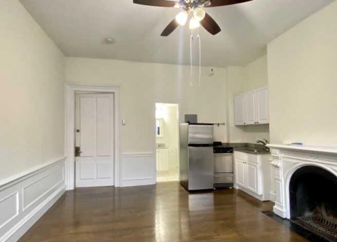 Building Photo - 92 Charles St