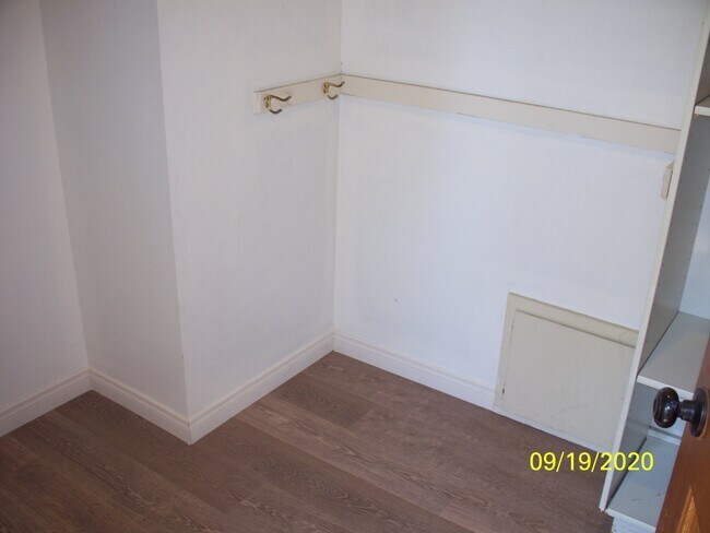 Building Photo - 7339 W 91st St