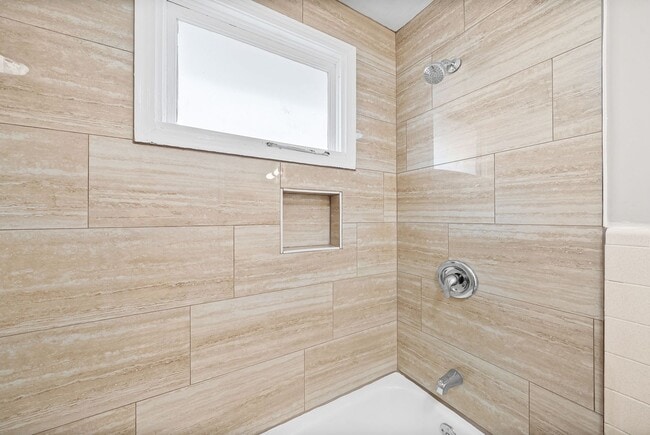 Building Photo - 111 Tandy Dr