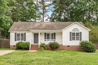 Building Photo - Single Family 3 bedroom plus a flex room- Available August 12th