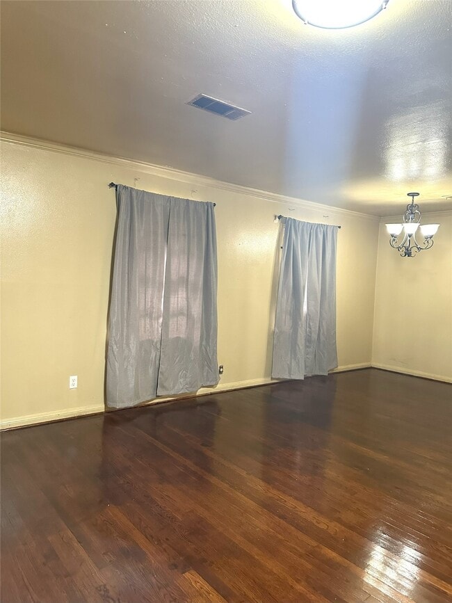 Building Photo - 4849 Larkspur St
