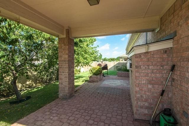 Building Photo - 5817 Ozark Dr