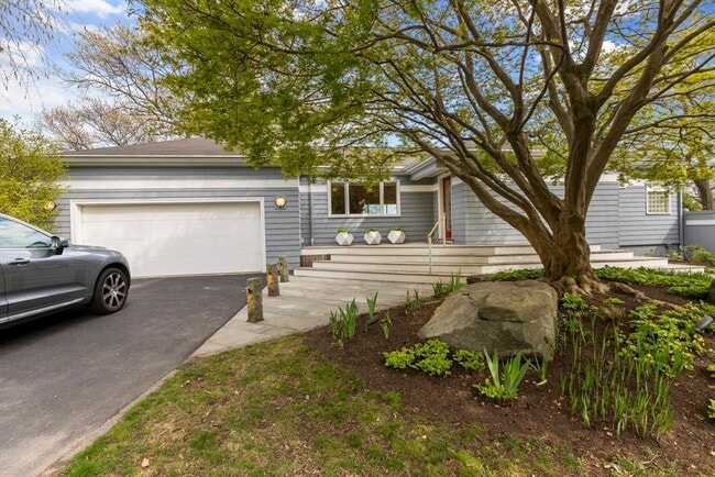 Building Photo - 37 Beverly Rd