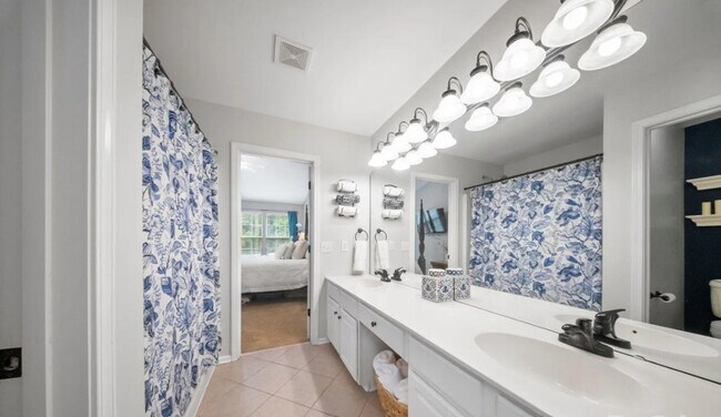 Building Photo - 2143 Kaybird Ln