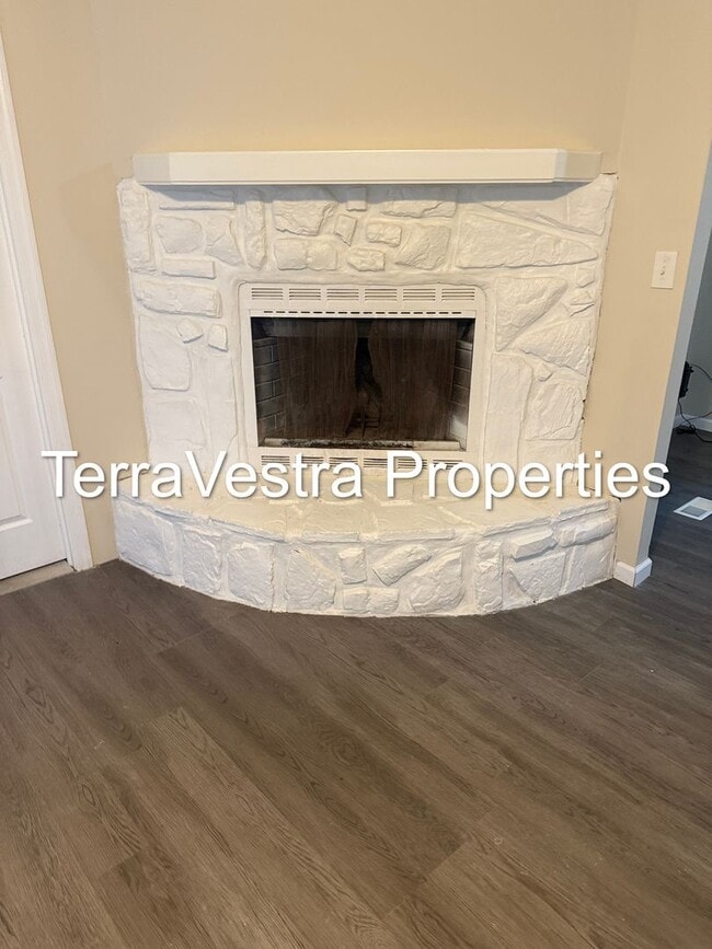 Building Photo - Single Family in Williamstown. Eligible fo...