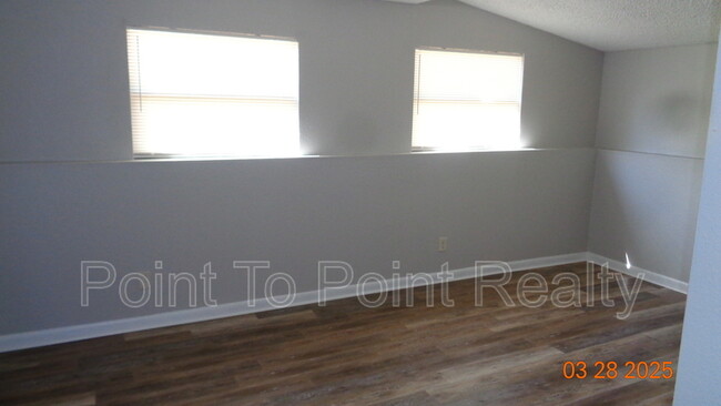 Building Photo - 3734 Frye Ave W