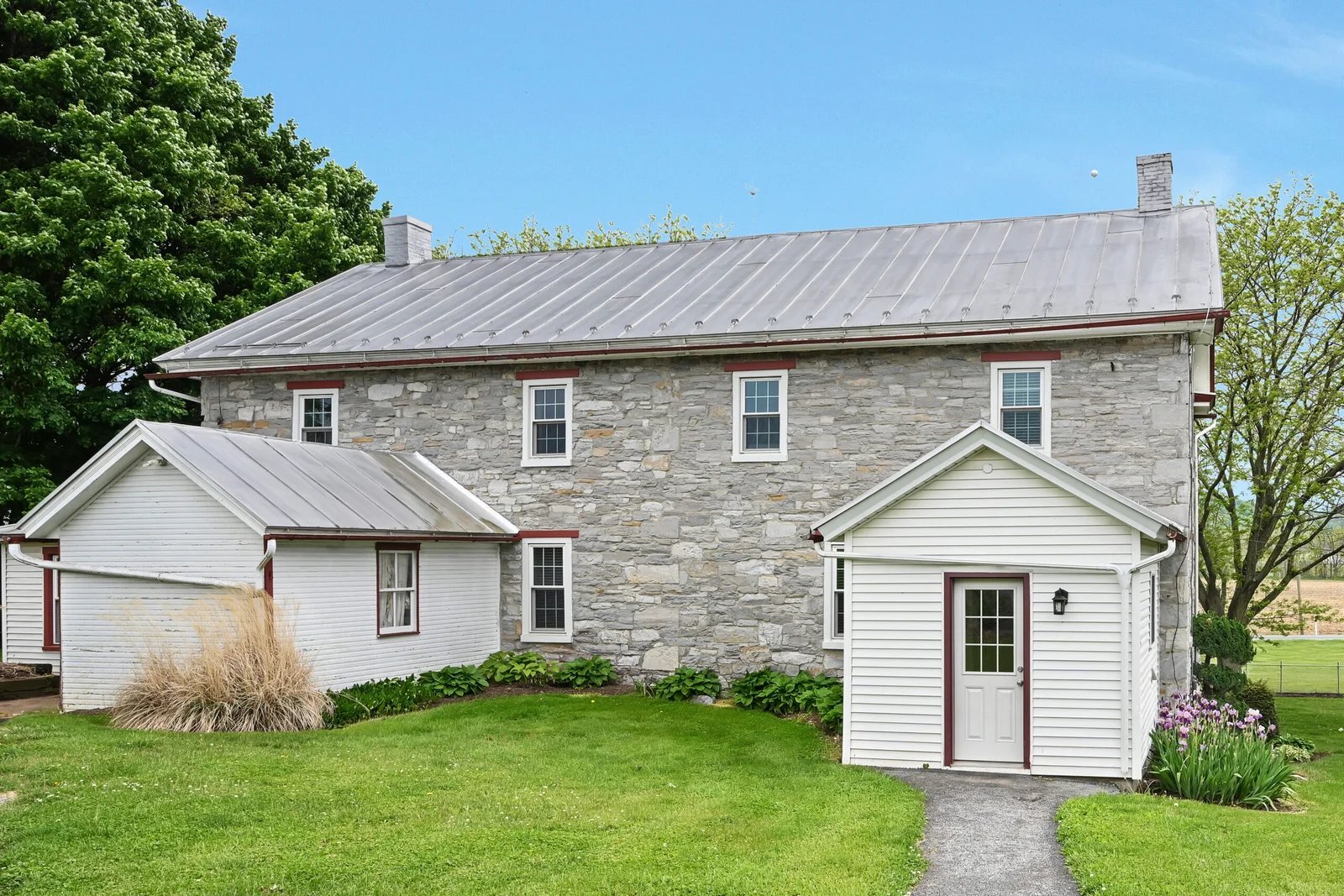 Building Photo - 705 Schaeffer Rd