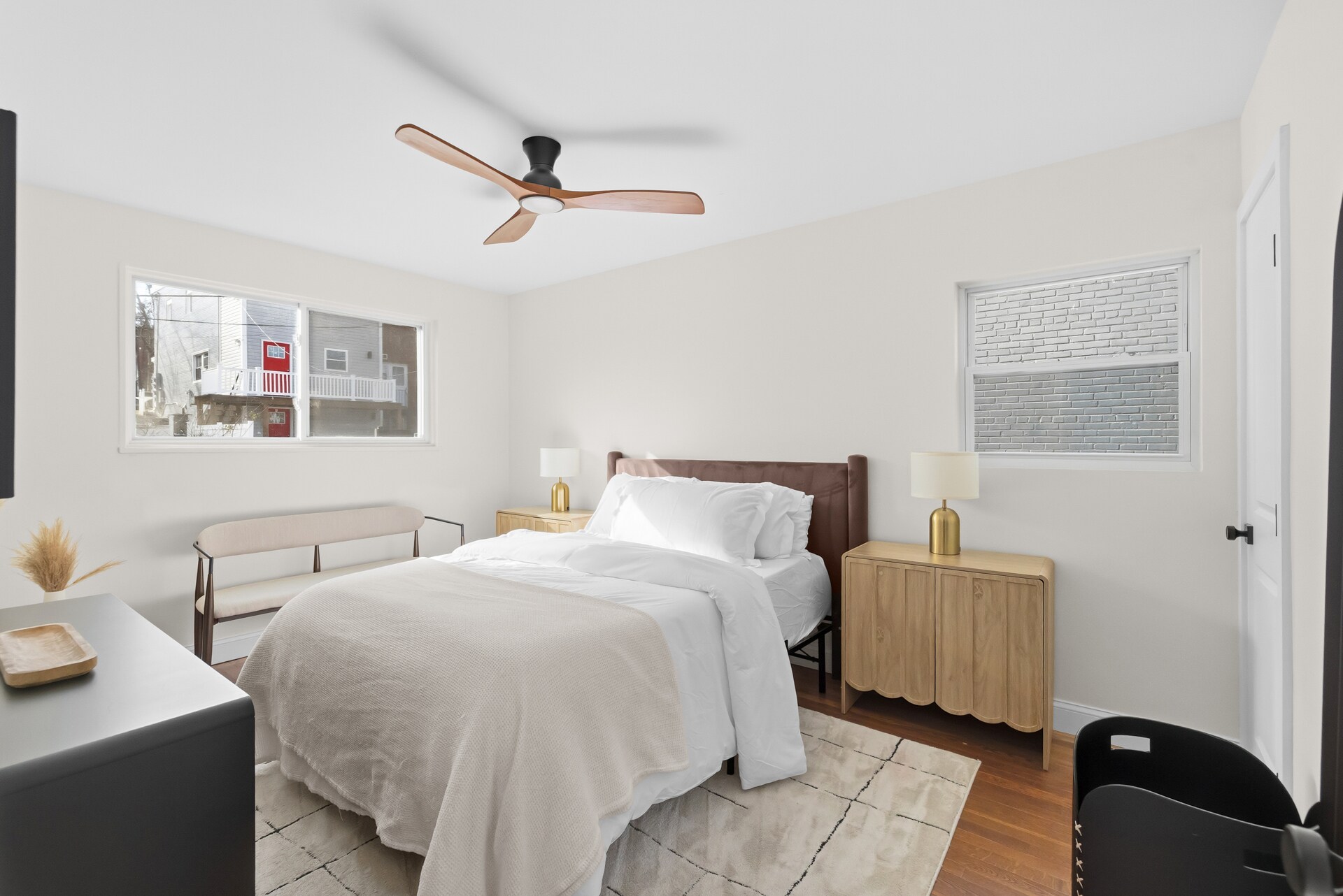 Building Photo - 125 Urell Pl NE