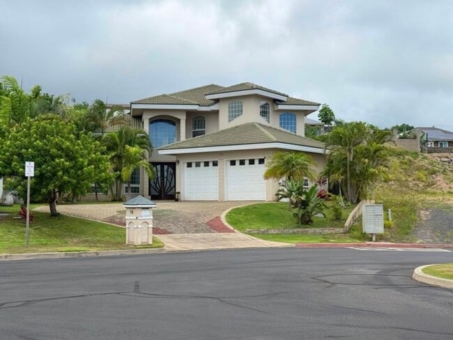 Building Photo - Partially Furnished 3 Bedroom / 2.5 Bathroom Custom Home in Sandhill Estates gated community!