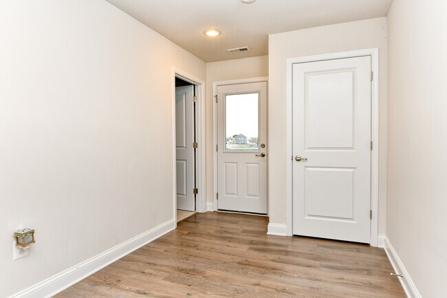 Lower Level Hall - 36015 Auburn Way