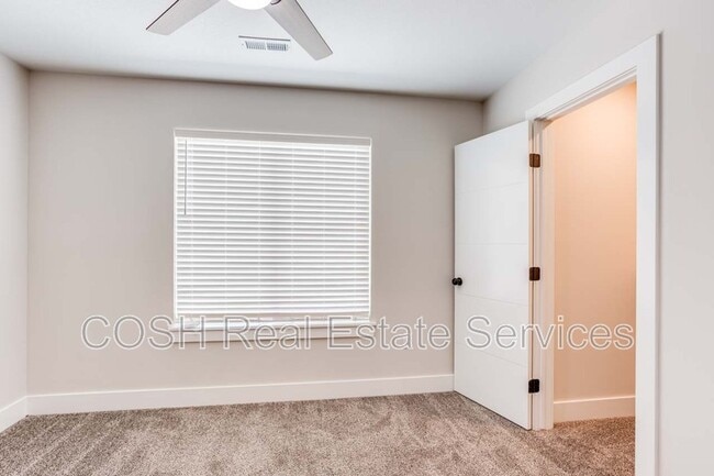 Building Photo - 8541 W 37th St N