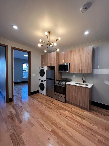 Building Photo - 21 Reed St