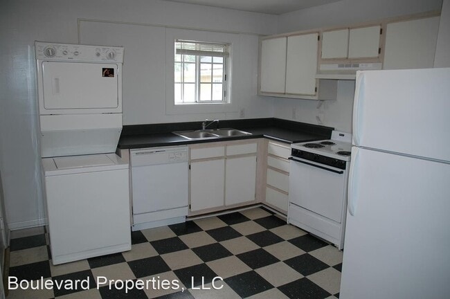 Building Photo - 136 Grady Ave