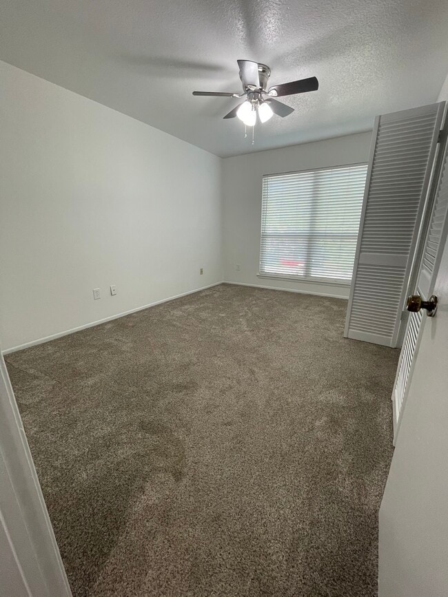 Building Photo - 5005 Georgi Ln