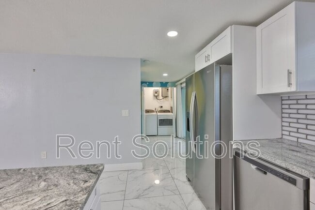 Building Photo - 12870 101st Way N