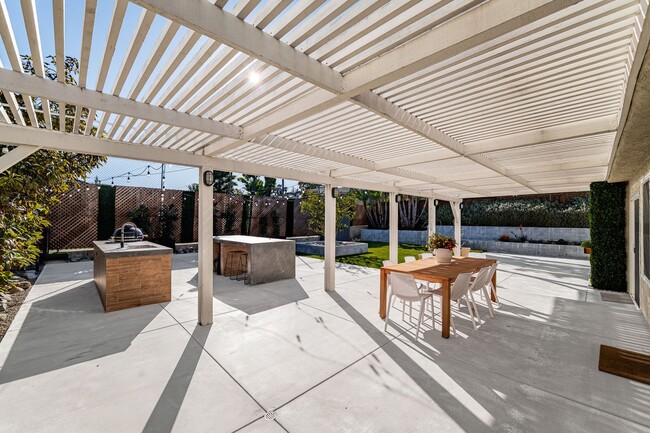 Building Photo - Beautiful Home in Dana Point