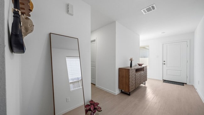 Building Photo - 14974 N Ascot Bend Cir