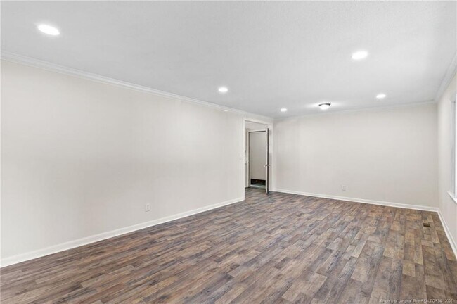 Building Photo - 503 Bobwhite Ct