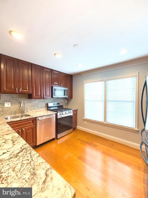 Building Photo - 2419 Ansdel Ct
