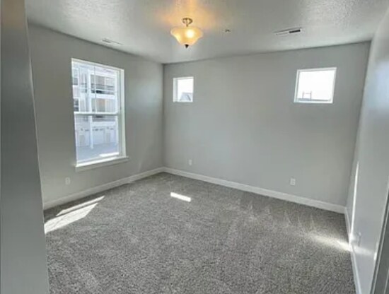 Building Photo - 938 W Coral Charm Way