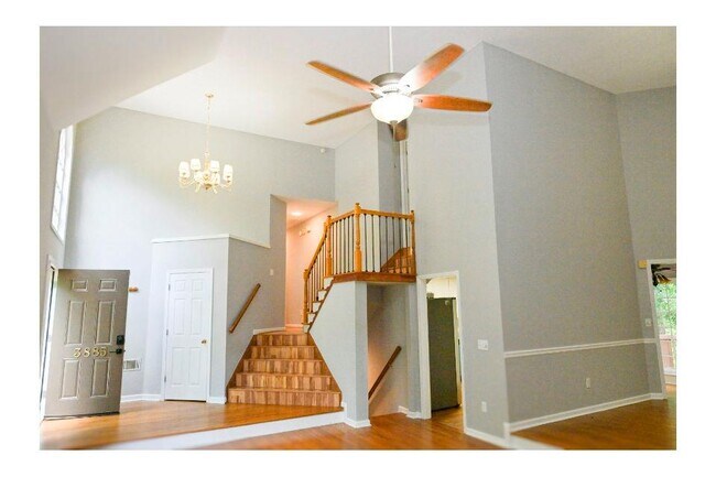 Building Photo - 3885 Waterford Dr