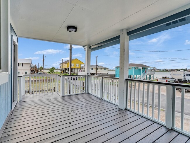 Building Photo - 7016 Delesandri Dr