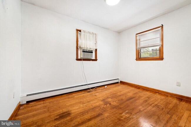 Building Photo - 16811 Ridge Rd