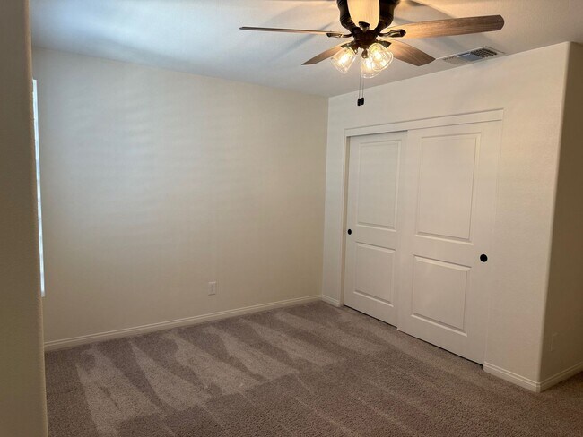 Building Photo - Spacious Home in Belcarra