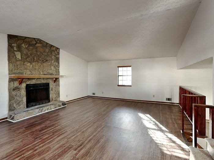 Building Photo - 7319 Exeter Ct