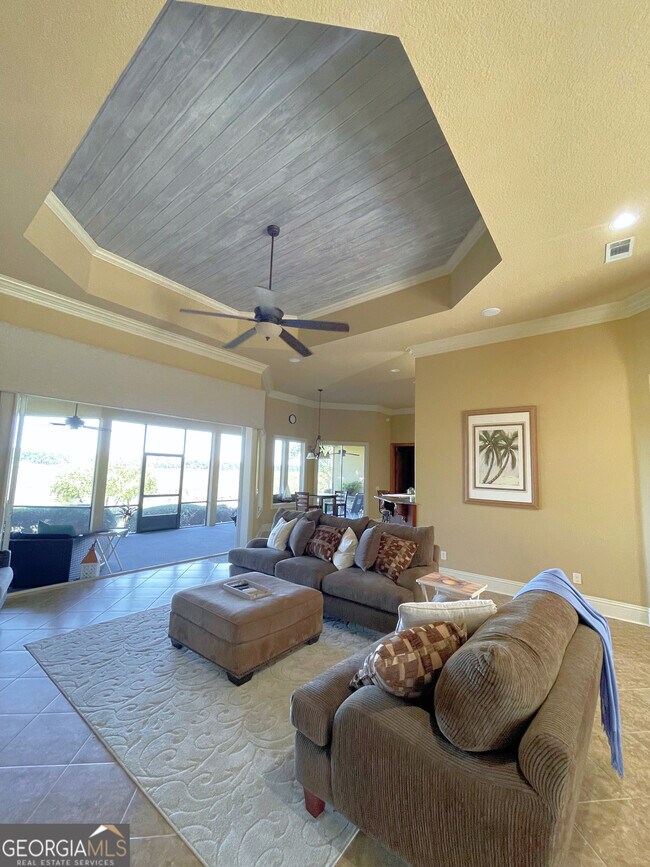 Building Photo - 208 Serpentine Dr