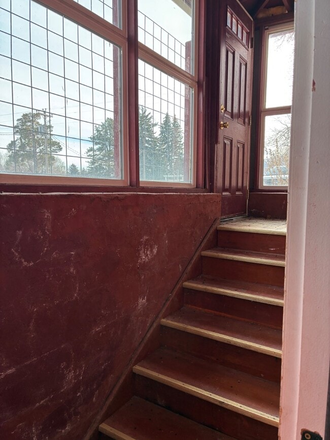 Building Photo - 424 W Market St